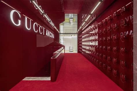 store manager gucci milano